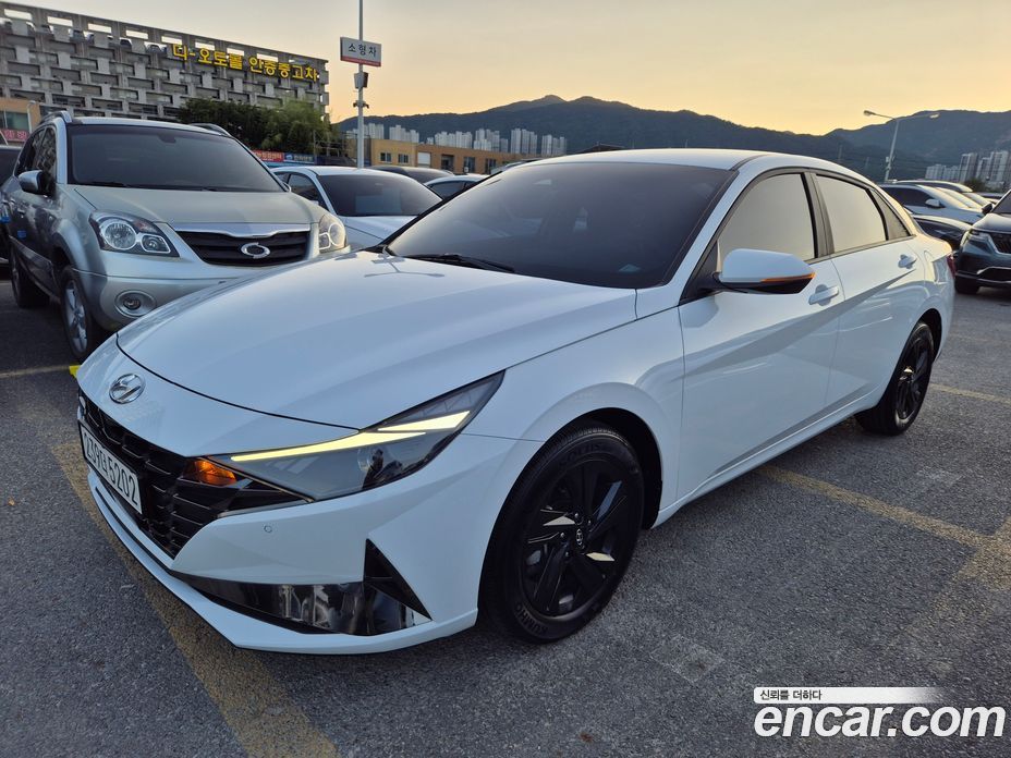 Hyundai Avante (CN7) фото 2