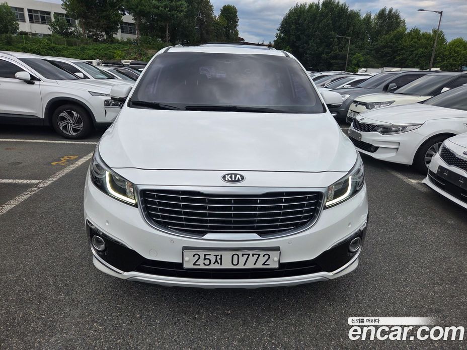 Kia Carnival 3rd Gen фото 2