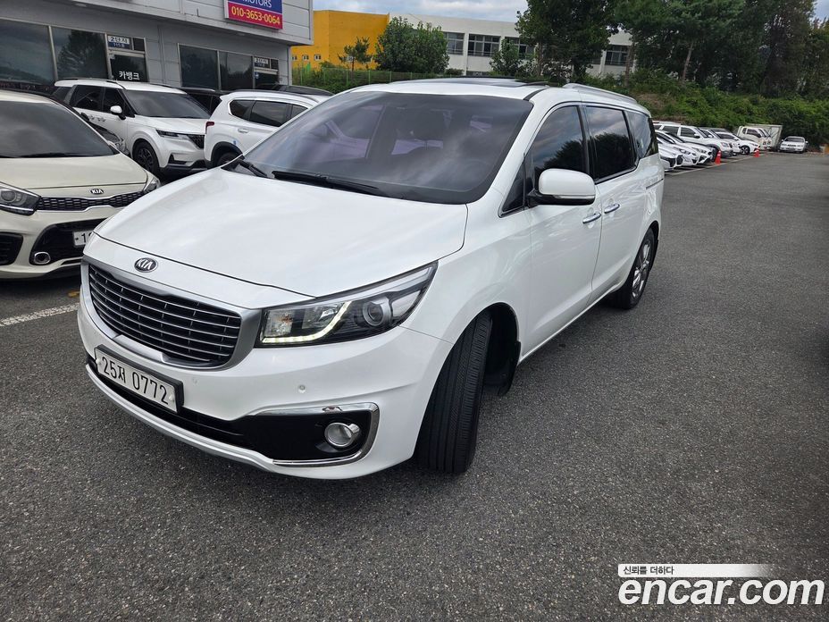 Kia Carnival 3rd Gen фото 3