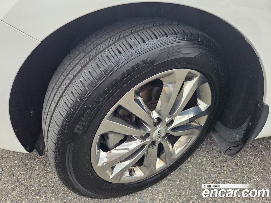 Kia Carnival 3rd Gen фото 8