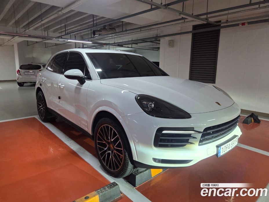 Porsche Cayenne 3rd Gen фото 2