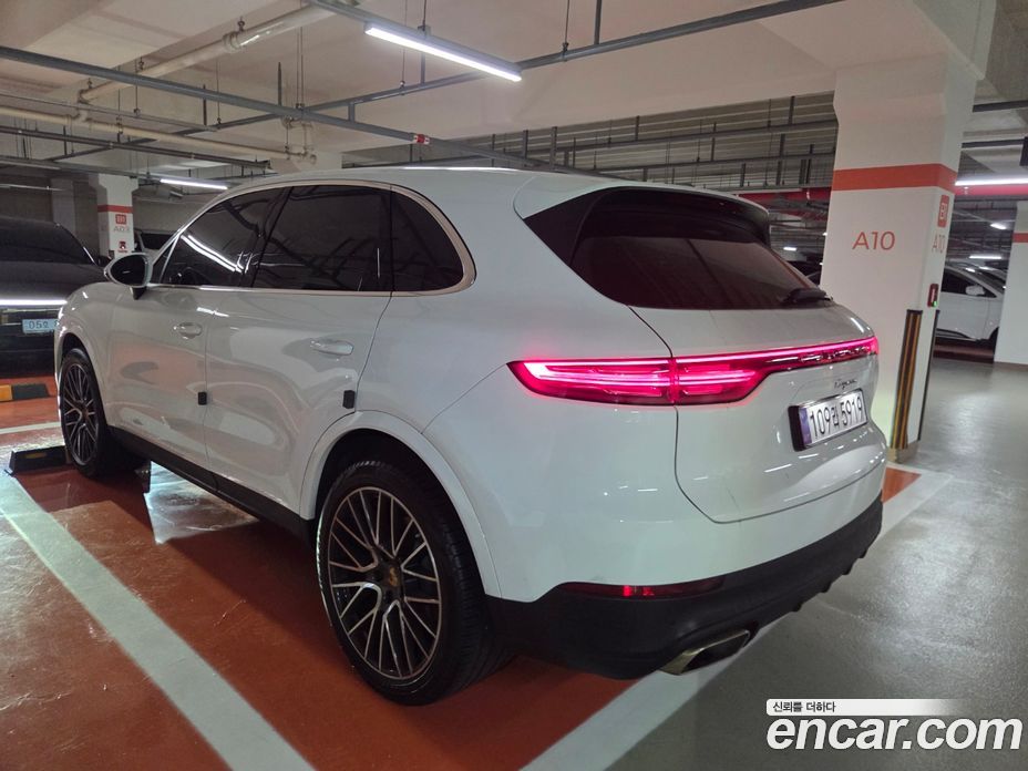 Porsche Cayenne 3rd Gen фото 3