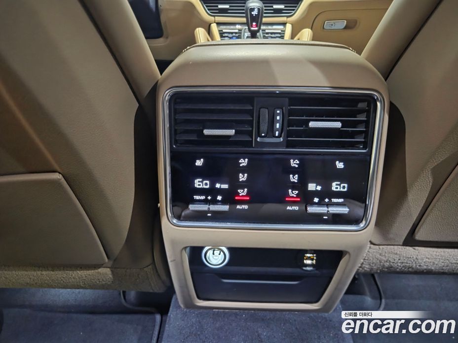 Porsche Cayenne 3rd Gen фото 6