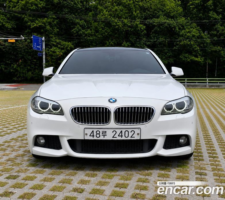 BMW 5-Series (F10) фото 3