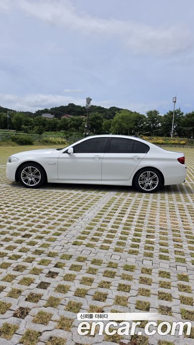 BMW 5-Series (F10) фото 10
