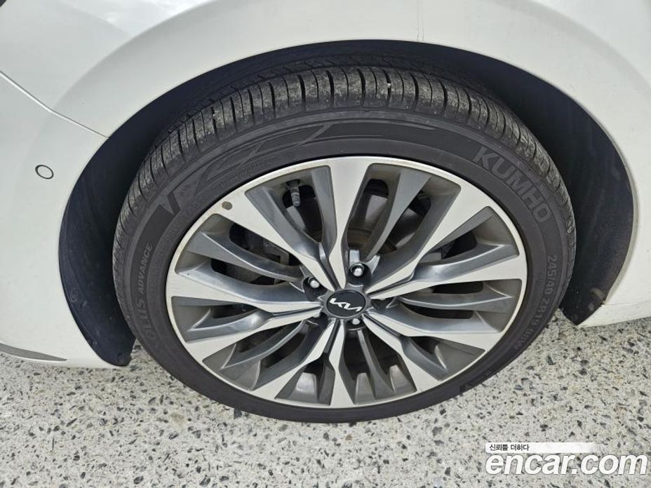 Kia K8 фото 10
