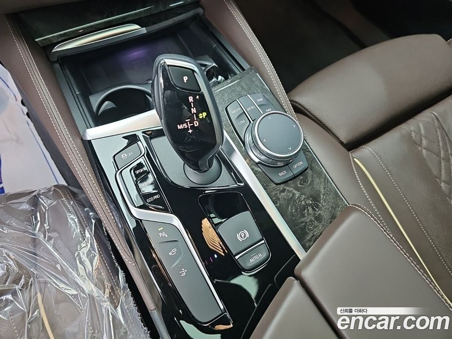 BMW 6-Series GT (G32) фото 8