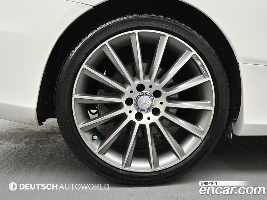 Mercedes-Benz C-Class W205 фото 5