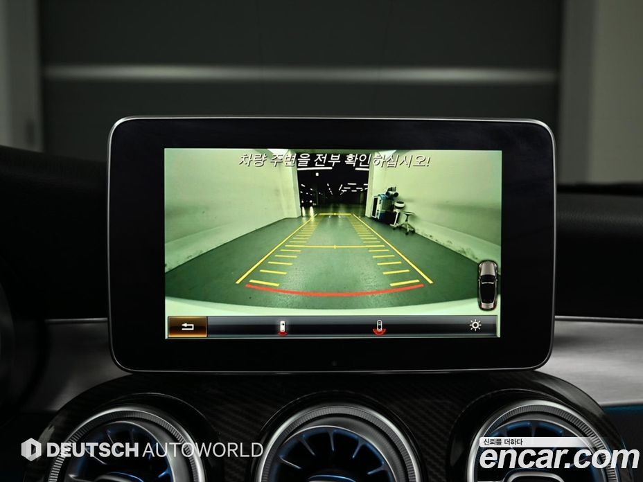 Mercedes-Benz C-Class W205 фото 15
