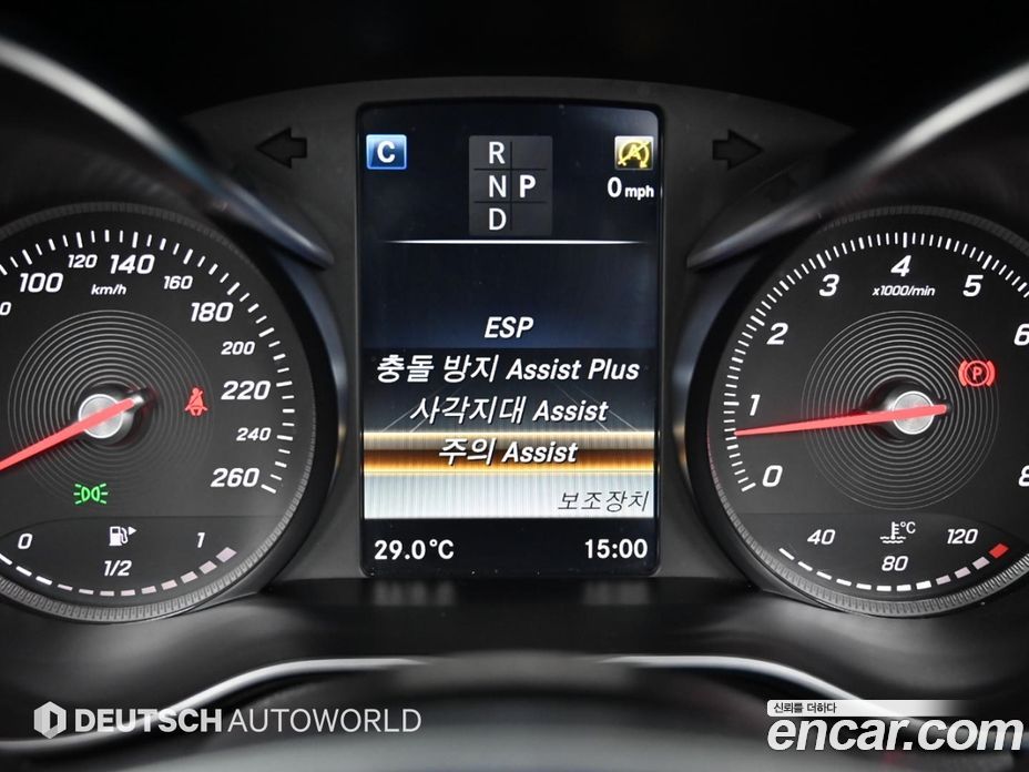 Mercedes-Benz C-Class W205 фото 16