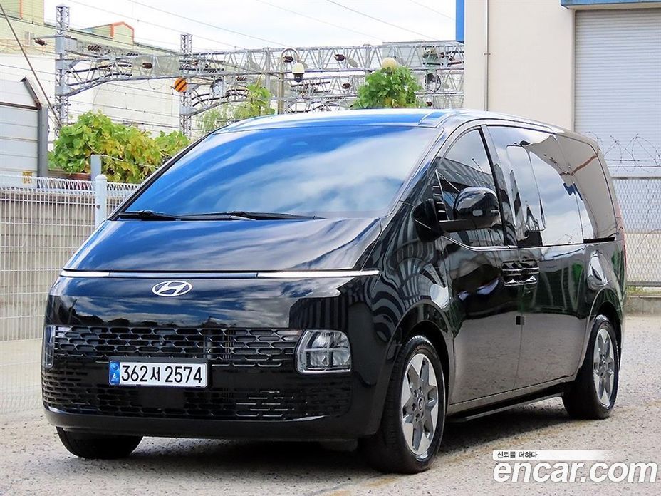 Hyundai Staria фото 2