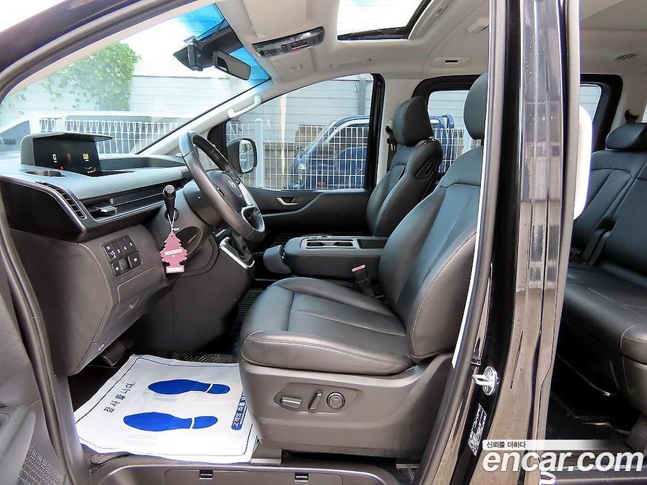 Hyundai Staria фото 6