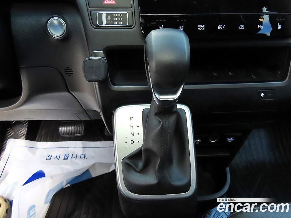 Hyundai Staria фото 12