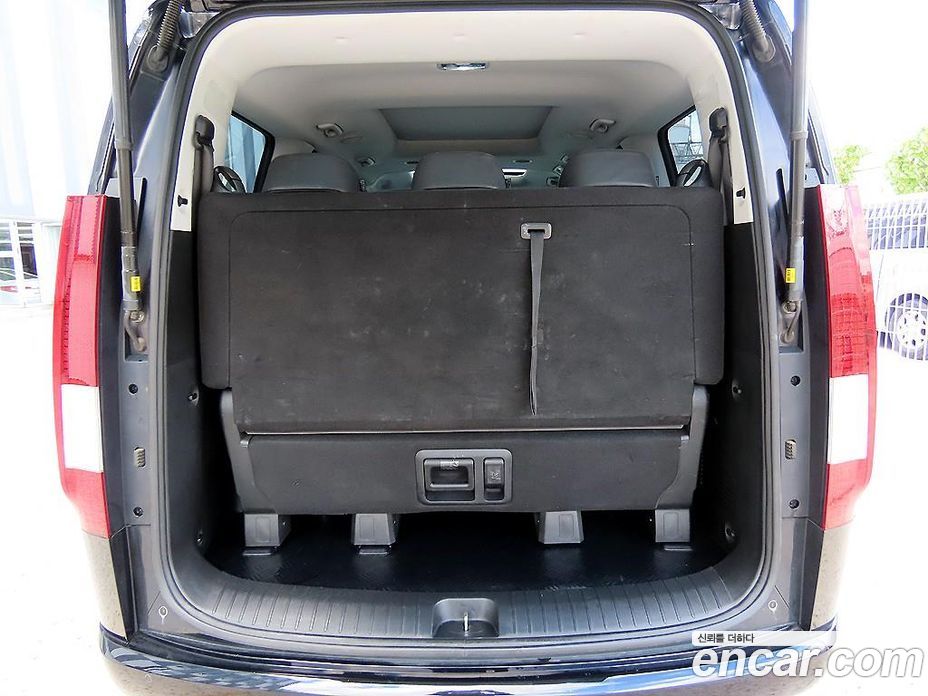 Hyundai Staria фото 16