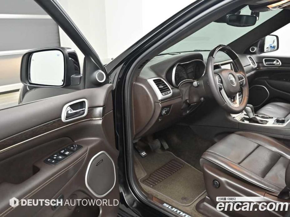 Jeep Grand Cherokee (WK) фото 11