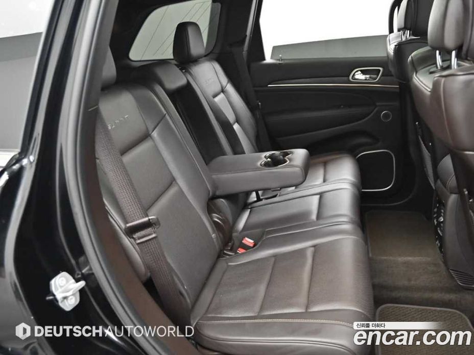 Jeep Grand Cherokee (WK) фото 12