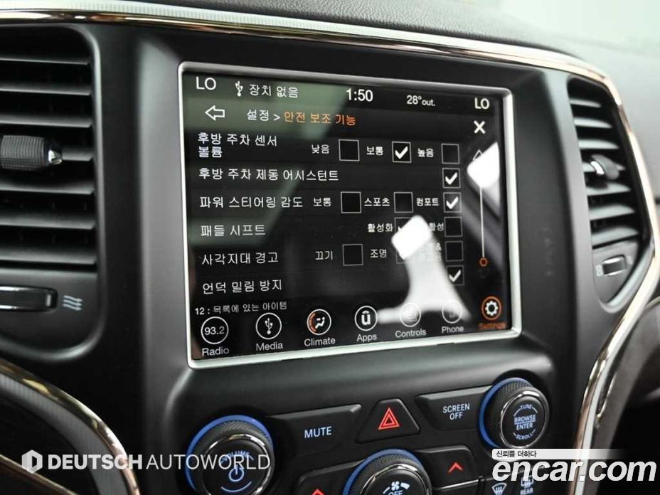 Jeep Grand Cherokee (WK) фото 17