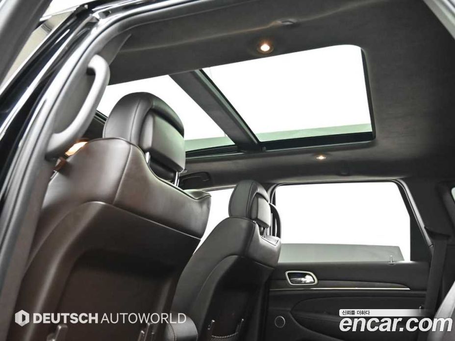 Jeep Grand Cherokee (WK) фото 18