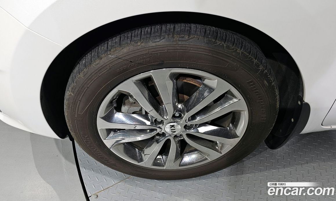 Kia Carnival 3rd Gen фото 5