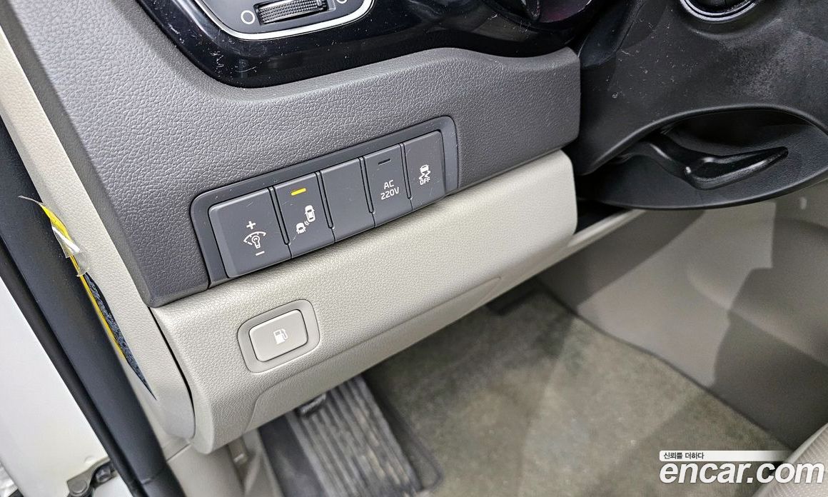 Kia Carnival 3rd Gen фото 15