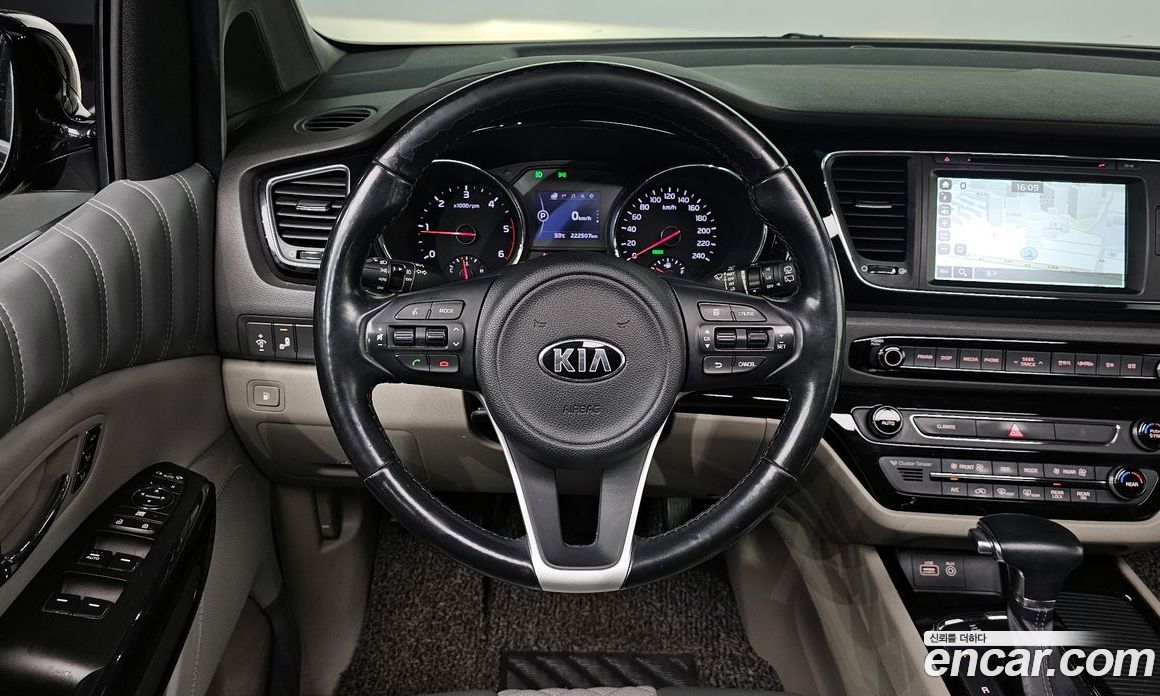 Kia Carnival 3rd Gen фото 13