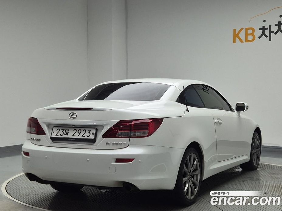 Lexus IS250 фото 3