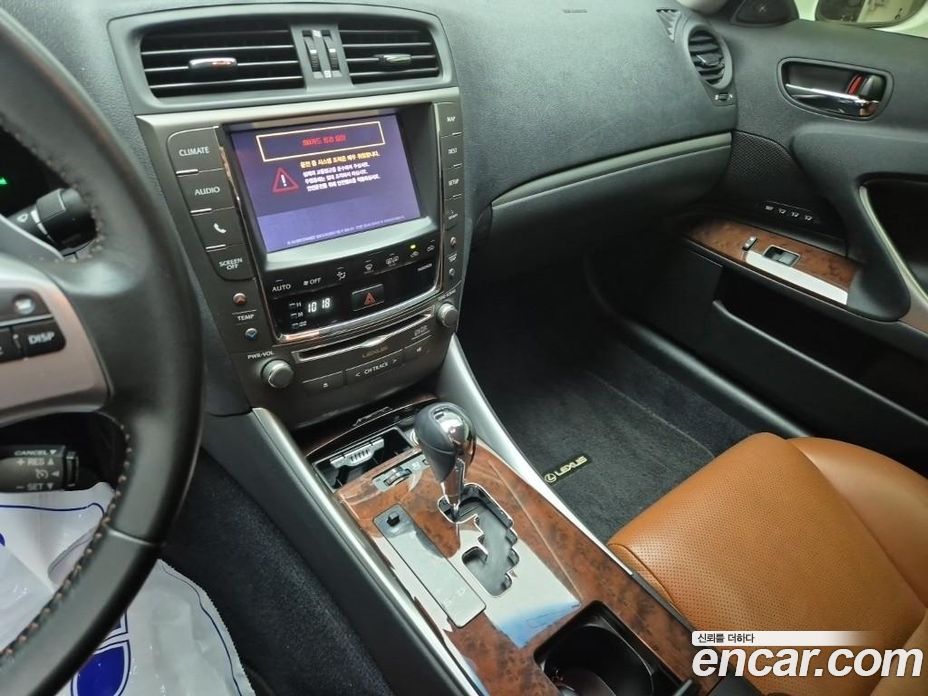 Lexus IS250 фото 10