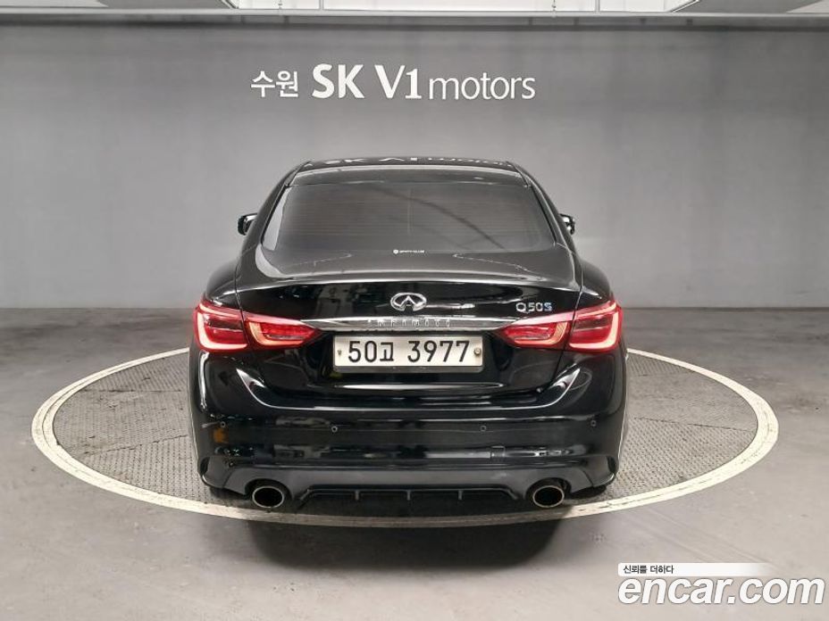 Infiniti Q50 фото 2