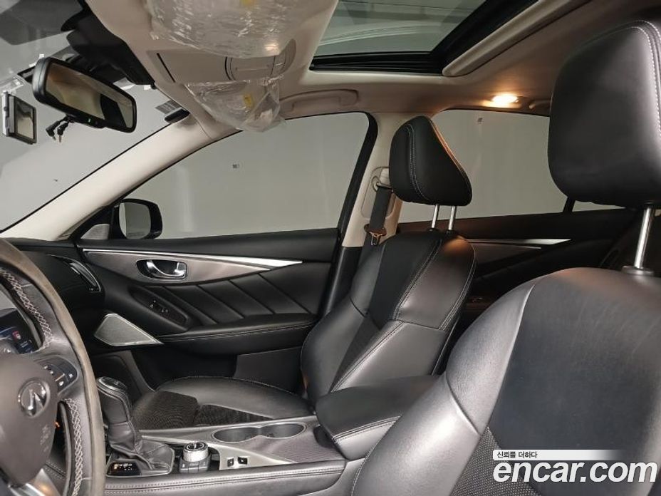 Infiniti Q50 фото 7