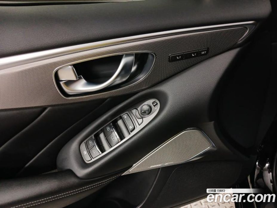 Infiniti Q50 фото 9