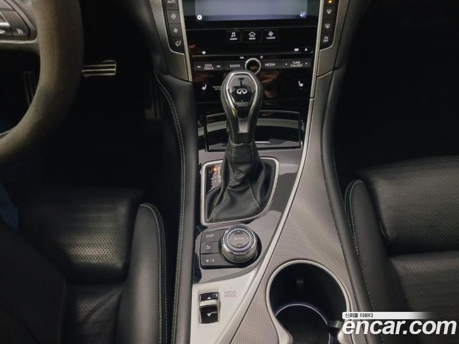 Infiniti Q50 фото 15