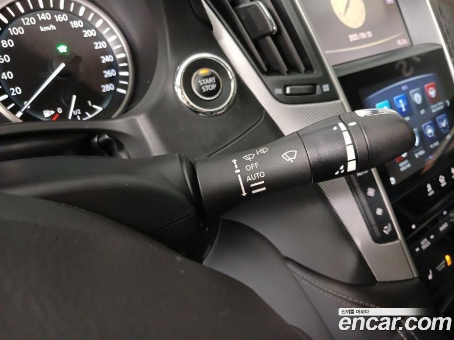 Infiniti Q50 фото 17