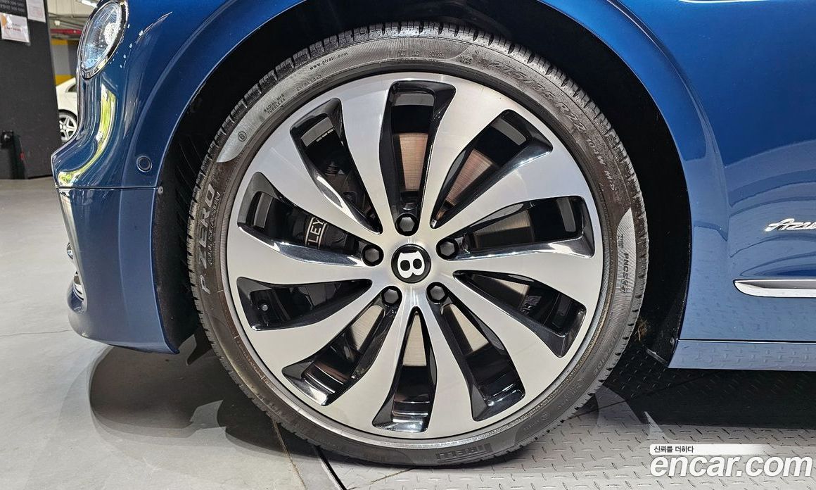 Bentley Flying Spur 3rd Gen фото 5