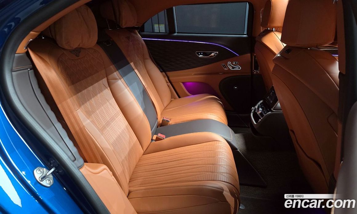 Bentley Flying Spur 3rd Gen фото 12