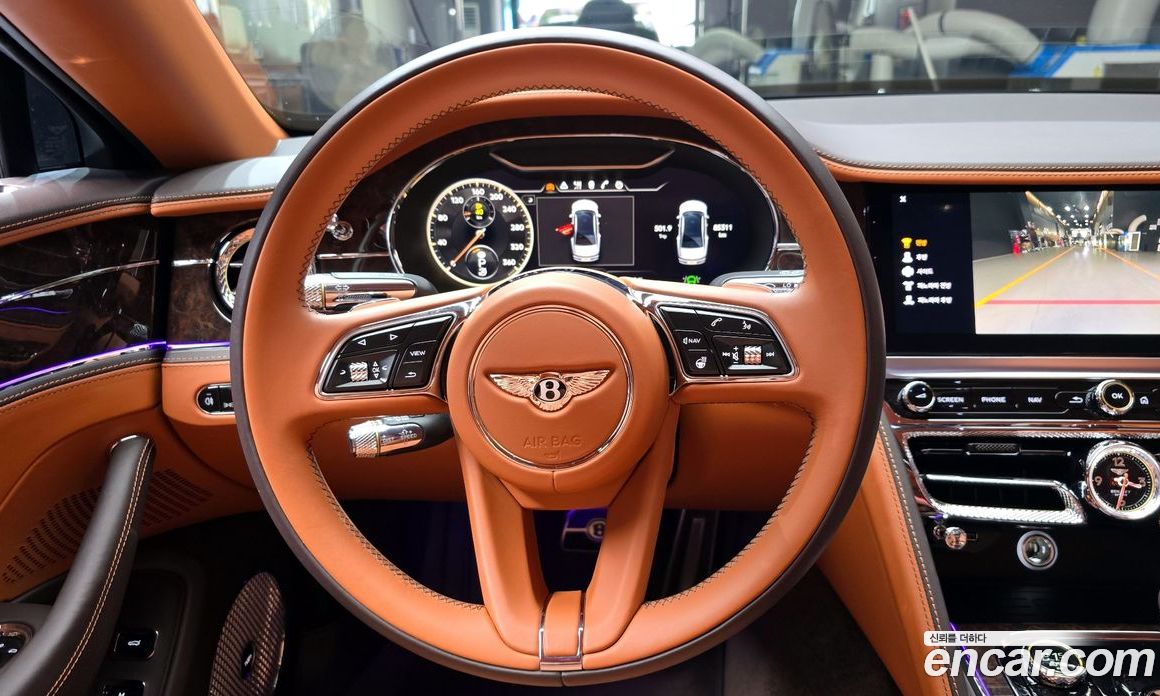 Bentley Flying Spur 3rd Gen фото 13