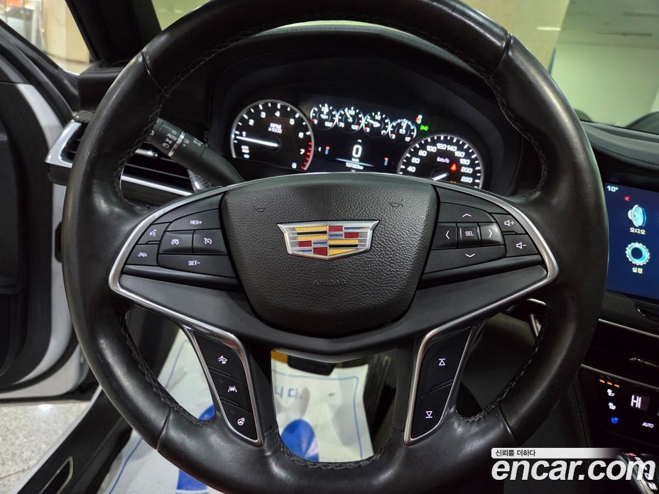 Cadillac CT6 фото 9