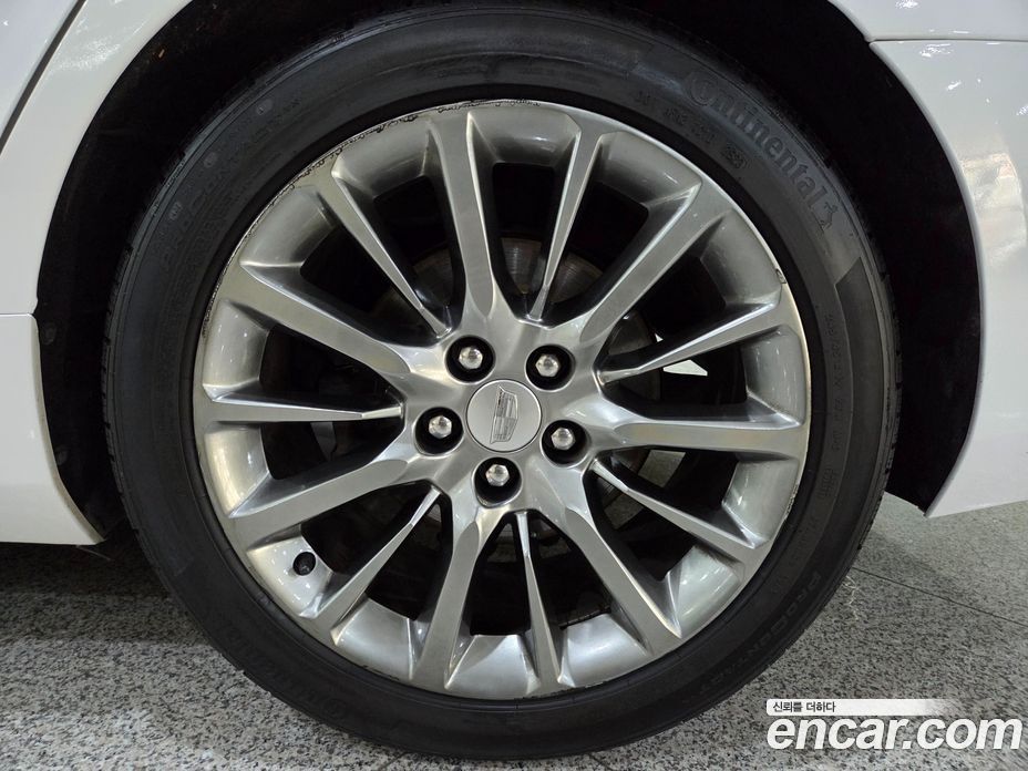 Cadillac CT6 фото 20