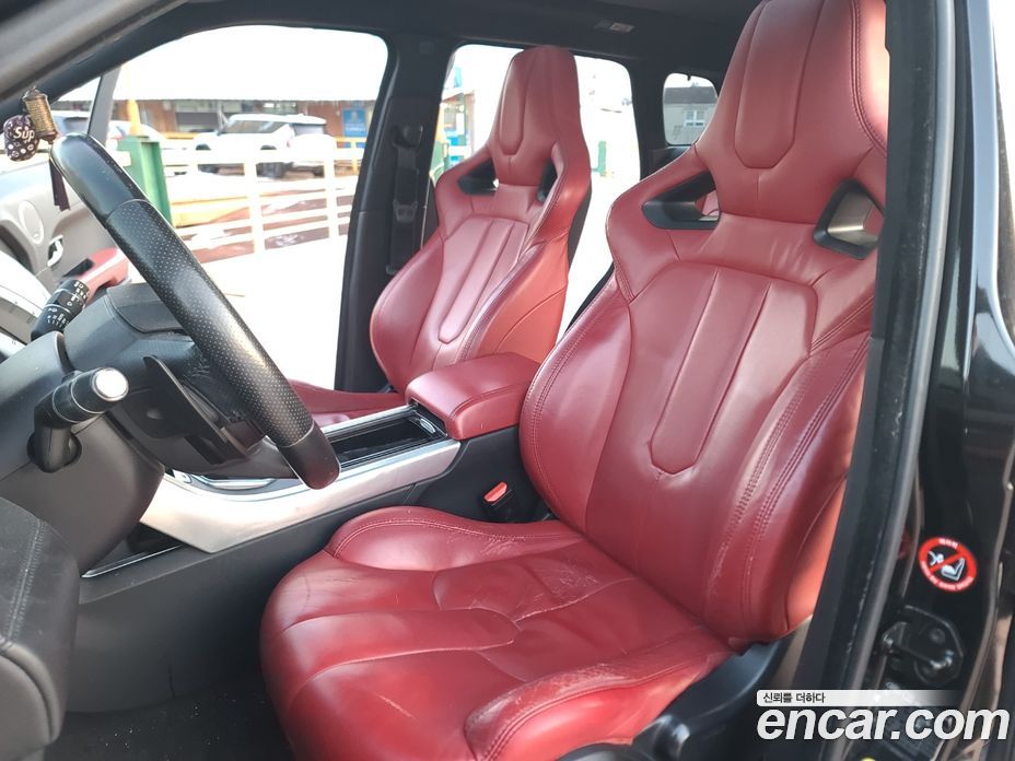 Land Rover Range Rover Evoque фото 10