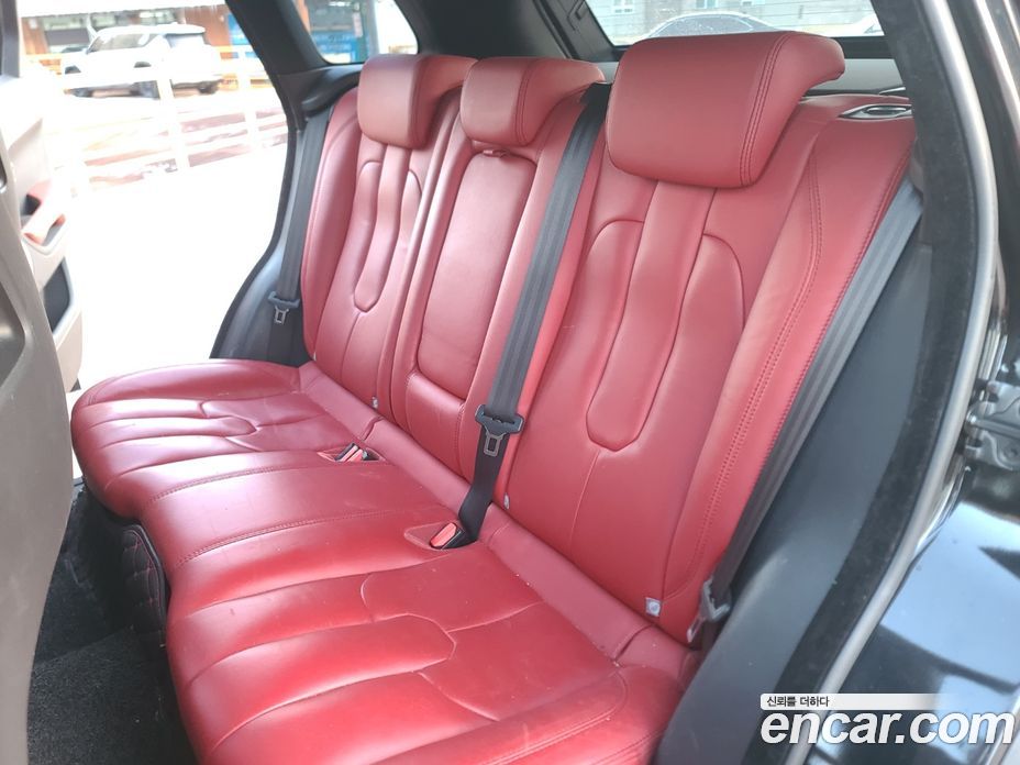 Land Rover Range Rover Evoque фото 11