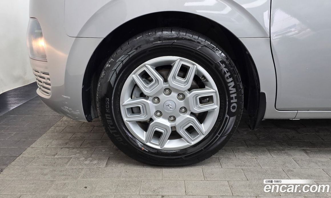 Hyundai Staria фото 5