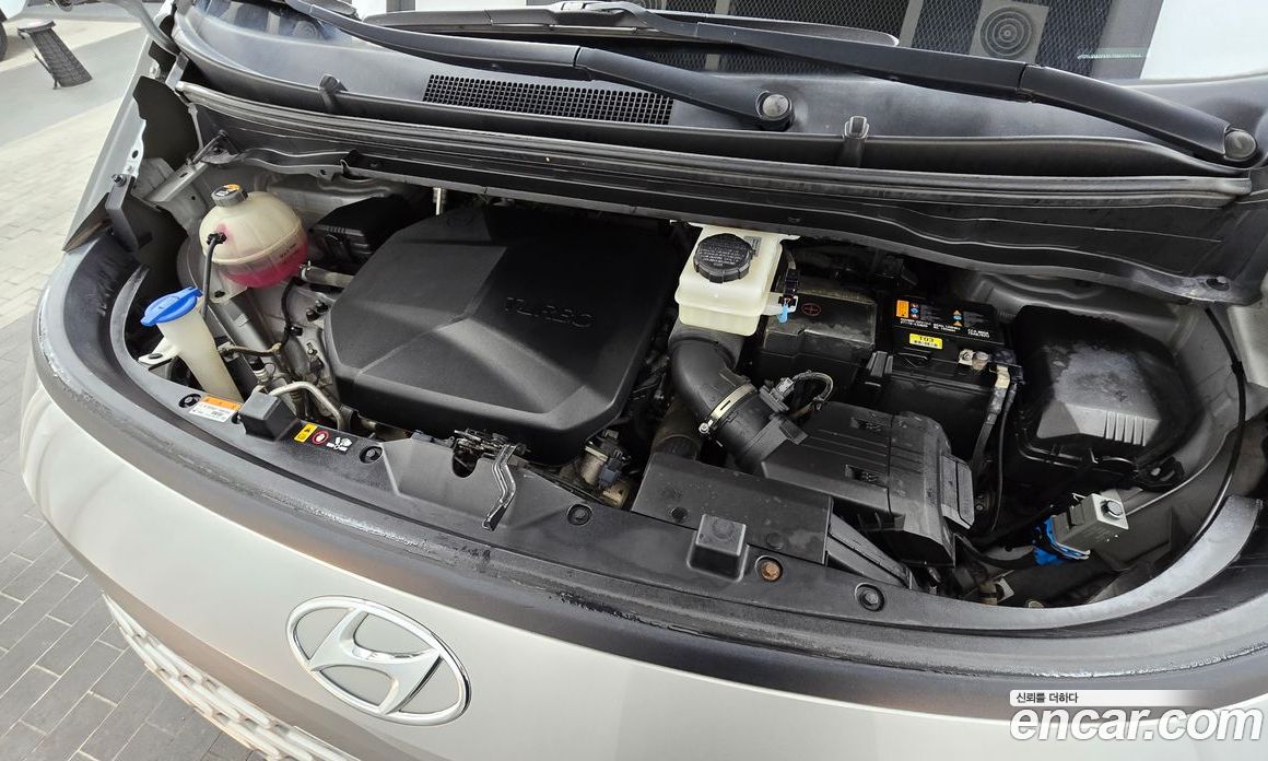 Hyundai Staria фото 6