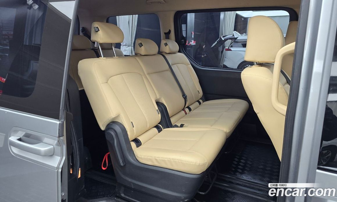 Hyundai Staria фото 12