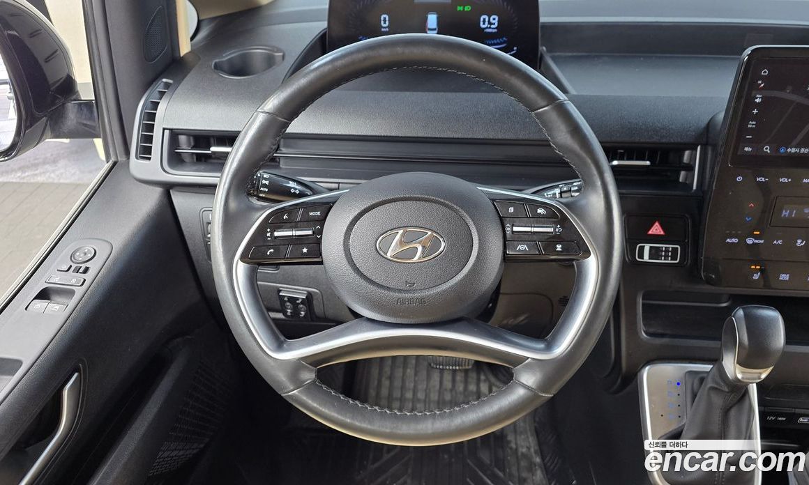 Hyundai Staria фото 13