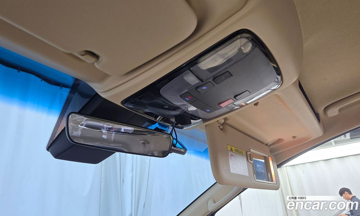 Hyundai Staria фото 17