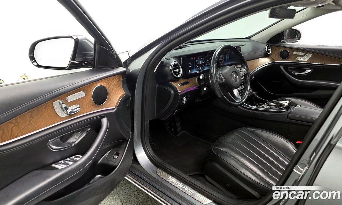 Mercedes-Benz E-Class W213 фото 10