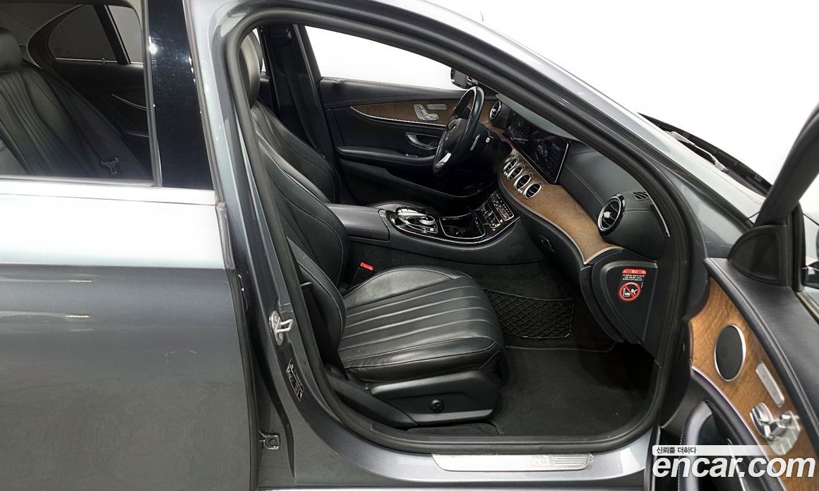 Mercedes-Benz E-Class W213 фото 11