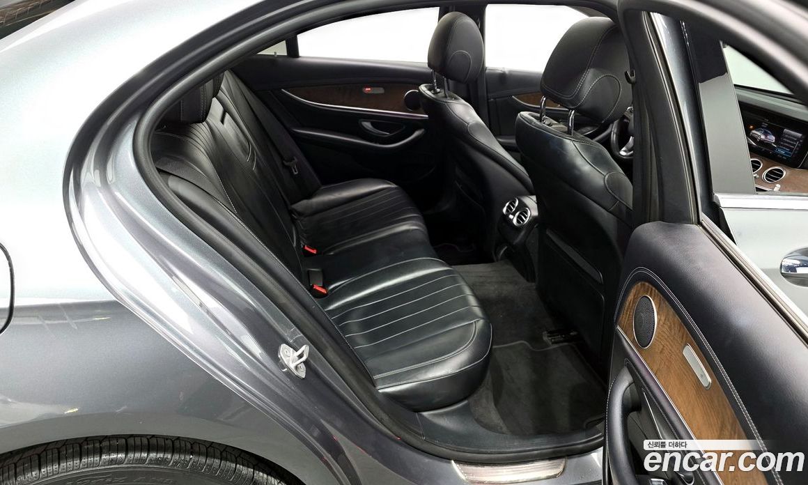 Mercedes-Benz E-Class W213 фото 12