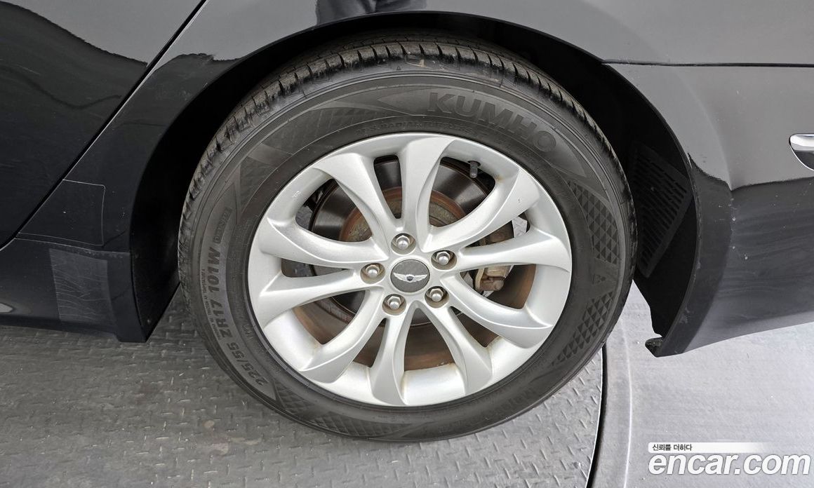 Hyundai Genesis фото 5
