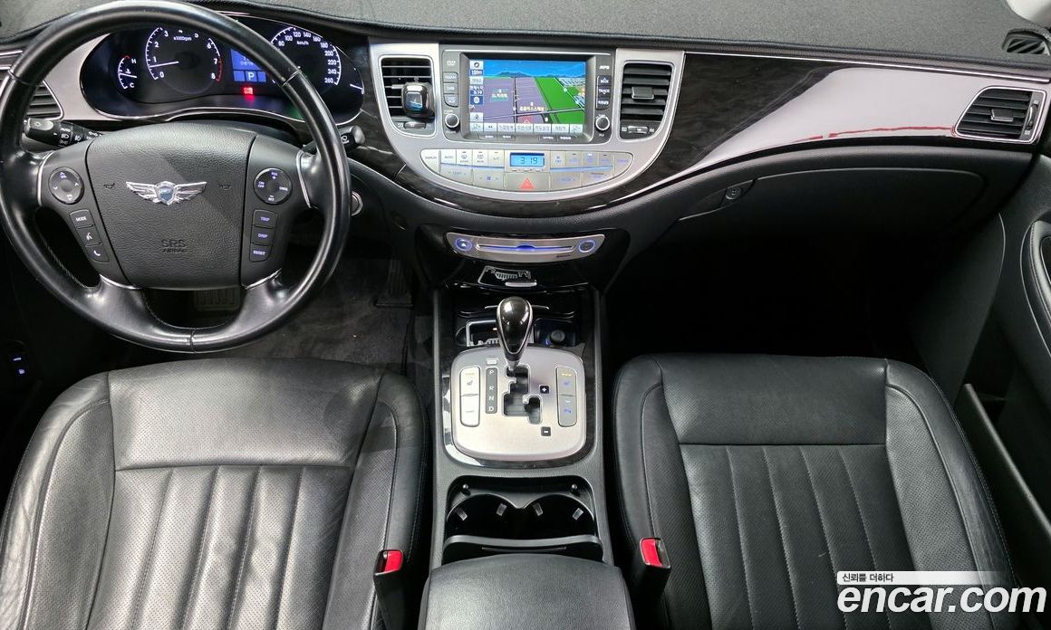 Hyundai Genesis фото 7