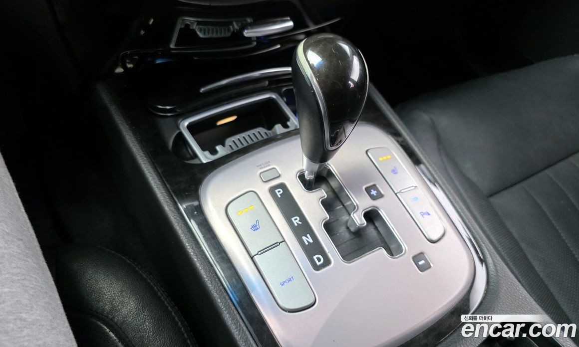 Hyundai Genesis фото 9